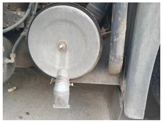 خروجی گرد و غبار باید عمود بر زمین نصب شود