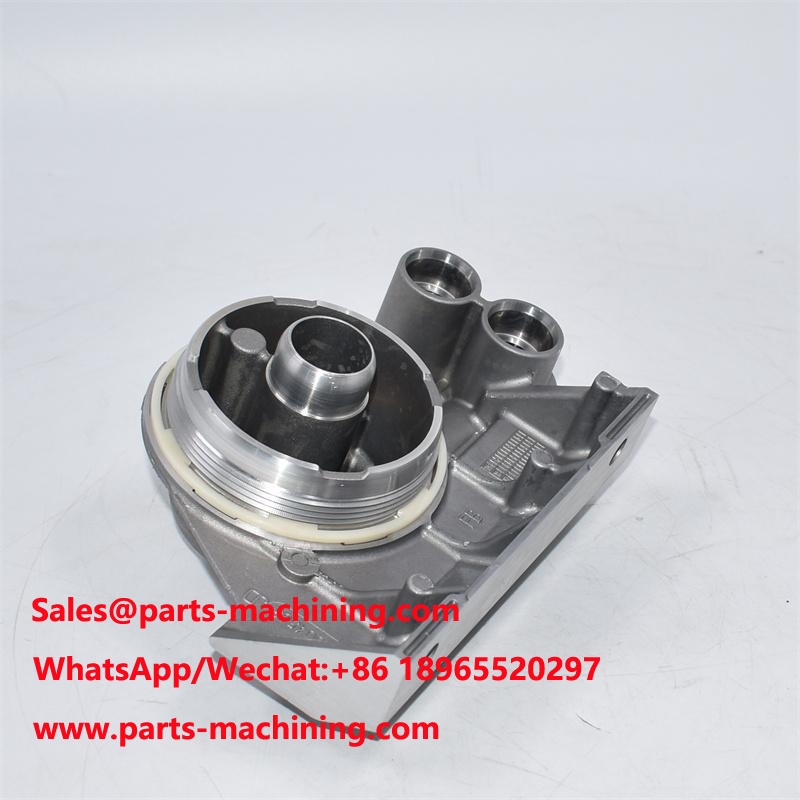 سر فیلتر روغن John Deere RE504563